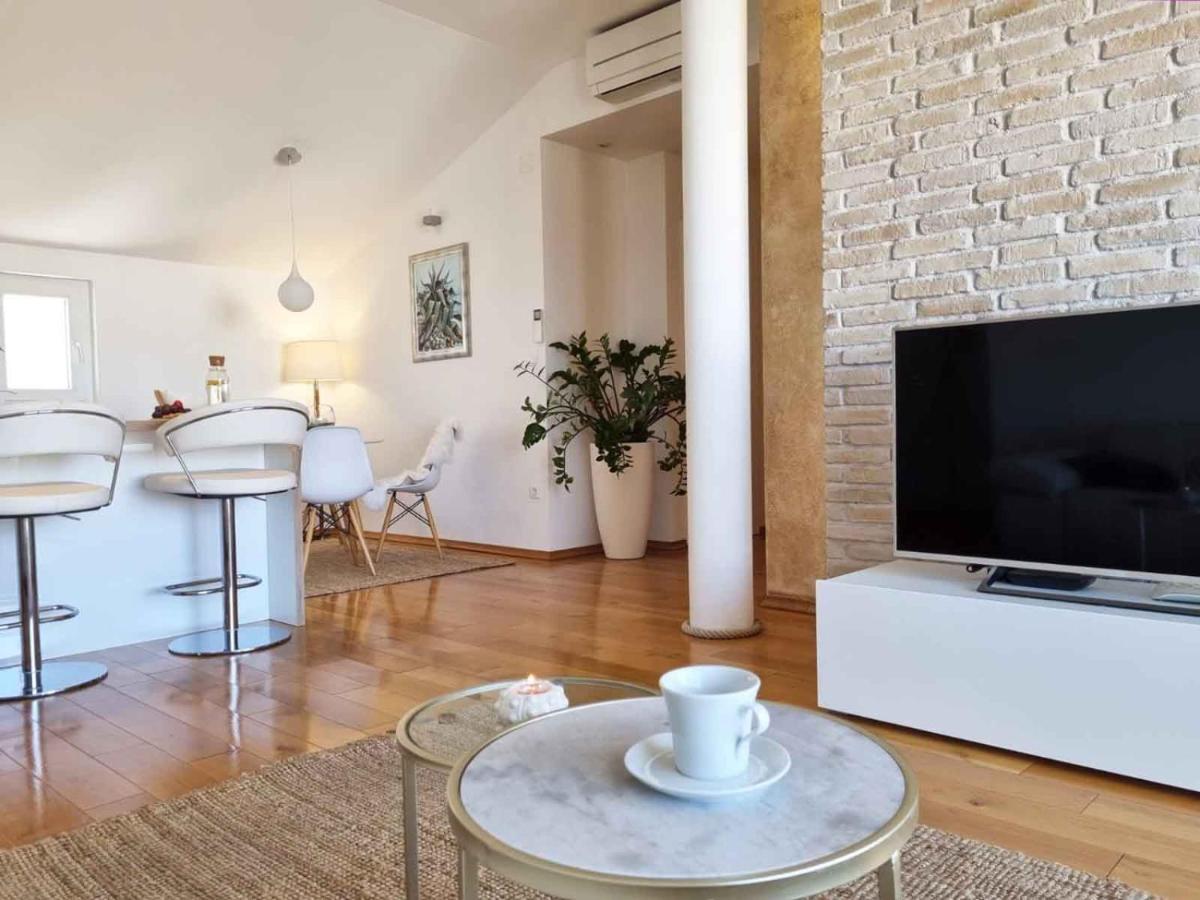 Apartmán Ema Near *